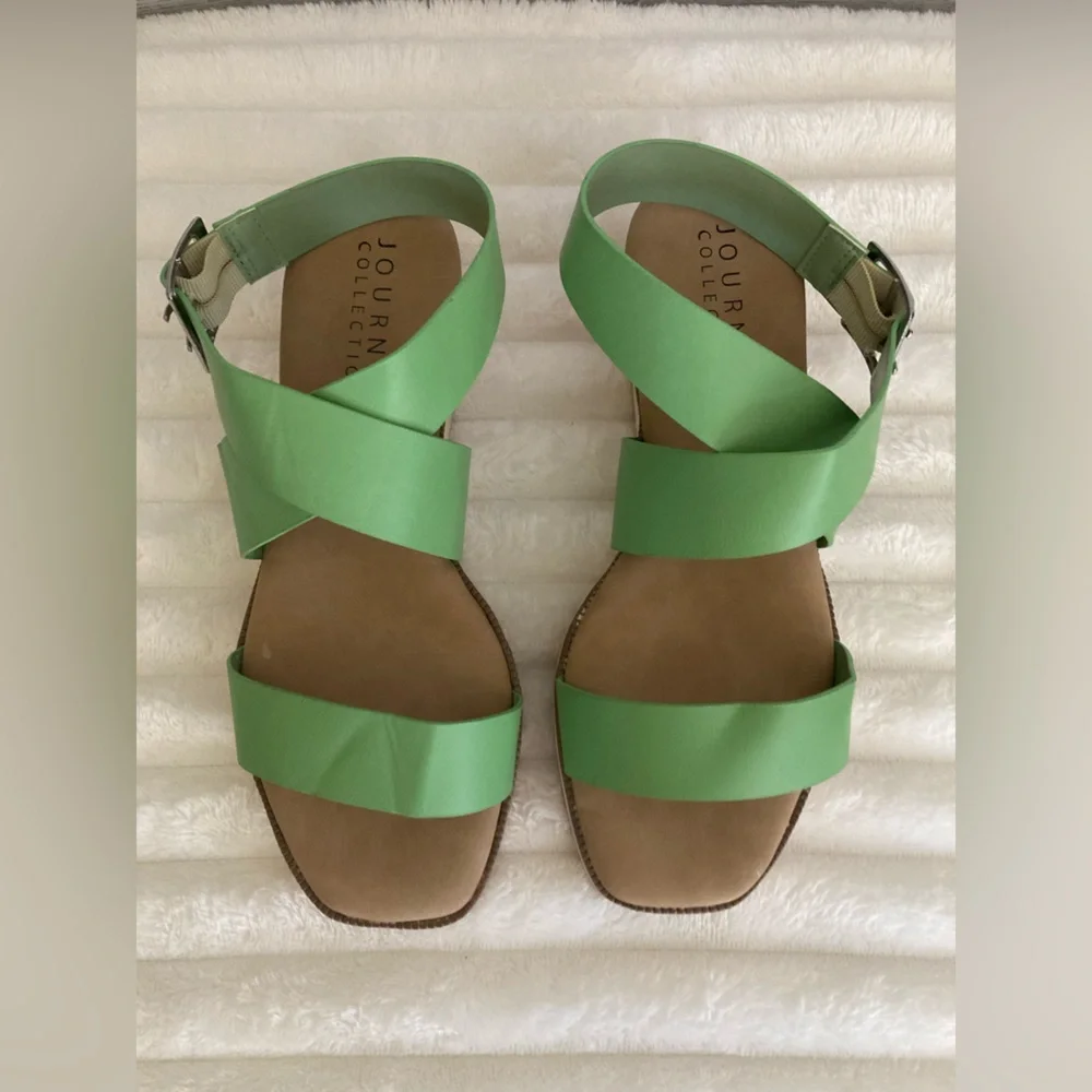 Journey Collection | Women’s Havalee Platform Sandals - Picture 5 of 8